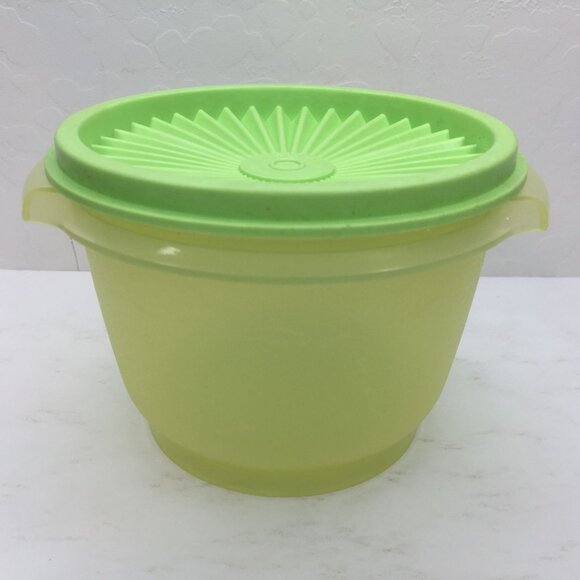 Vintage Tupperware Servalier Yellow Bowl 886 Sheer Lime Green Sunburst Lid 812 - Picture 1 of 14